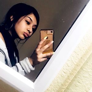 Meet your Posher, Kimberly